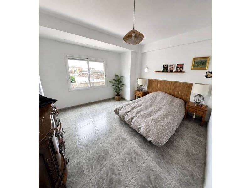 Piso en Valencia (1/5)