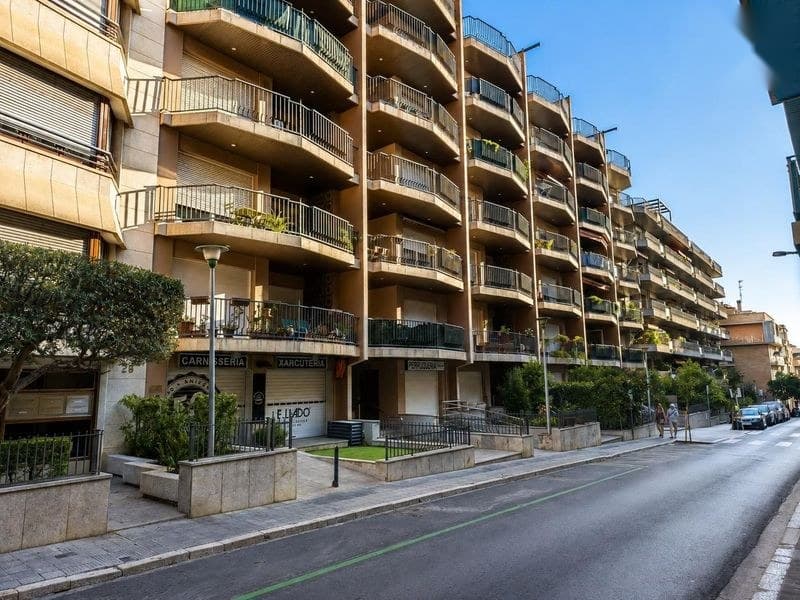 Piso en Girona (1/5)