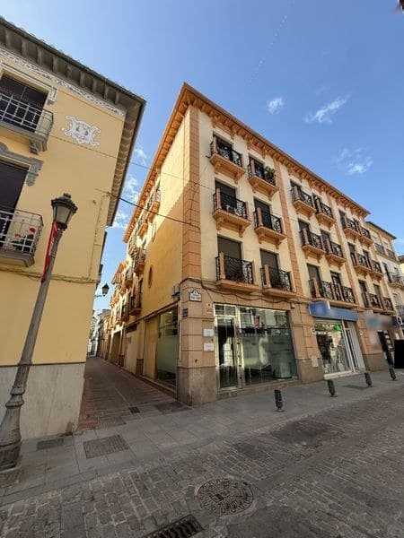 Piso en Granada (1/4)