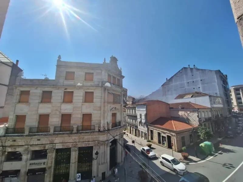 Piso en Ourense (1/5)