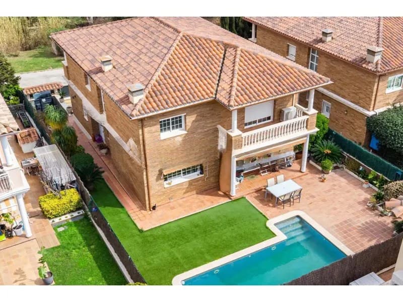 Casa/Chalet en Barcelona (1/5)