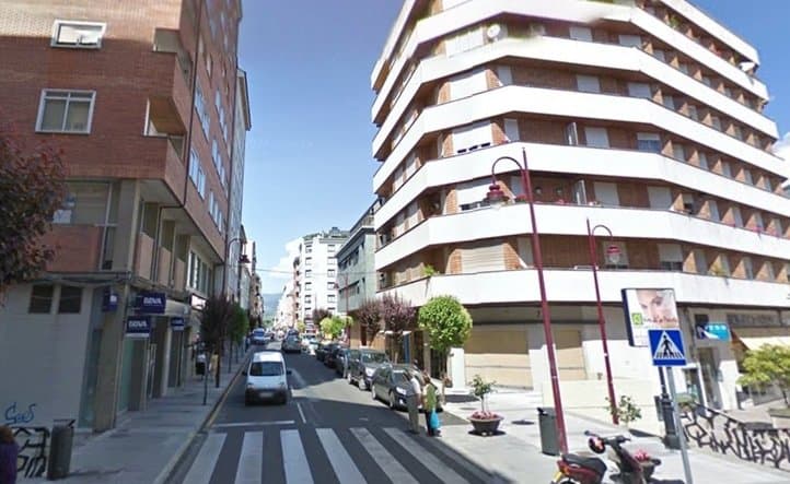 Piso en Ourense (1/2)