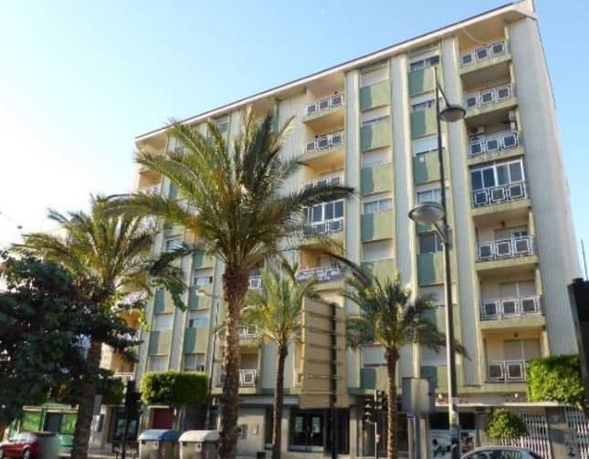 Piso en Almería (1/1)