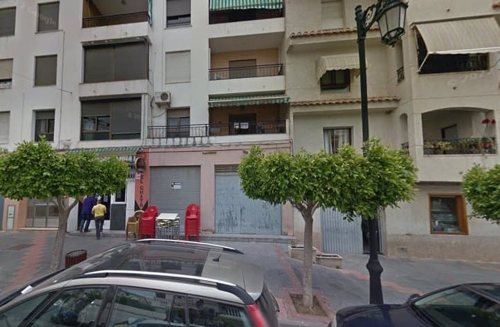 Piso en Granada (1/1)