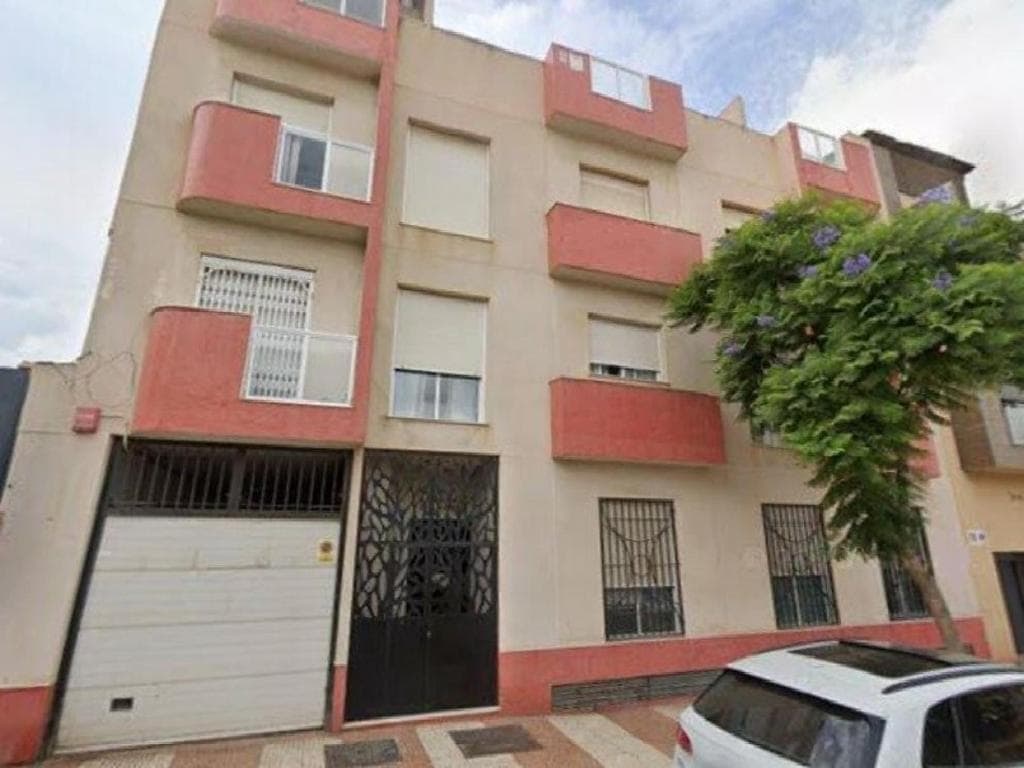 Piso en Almería (1/5)
