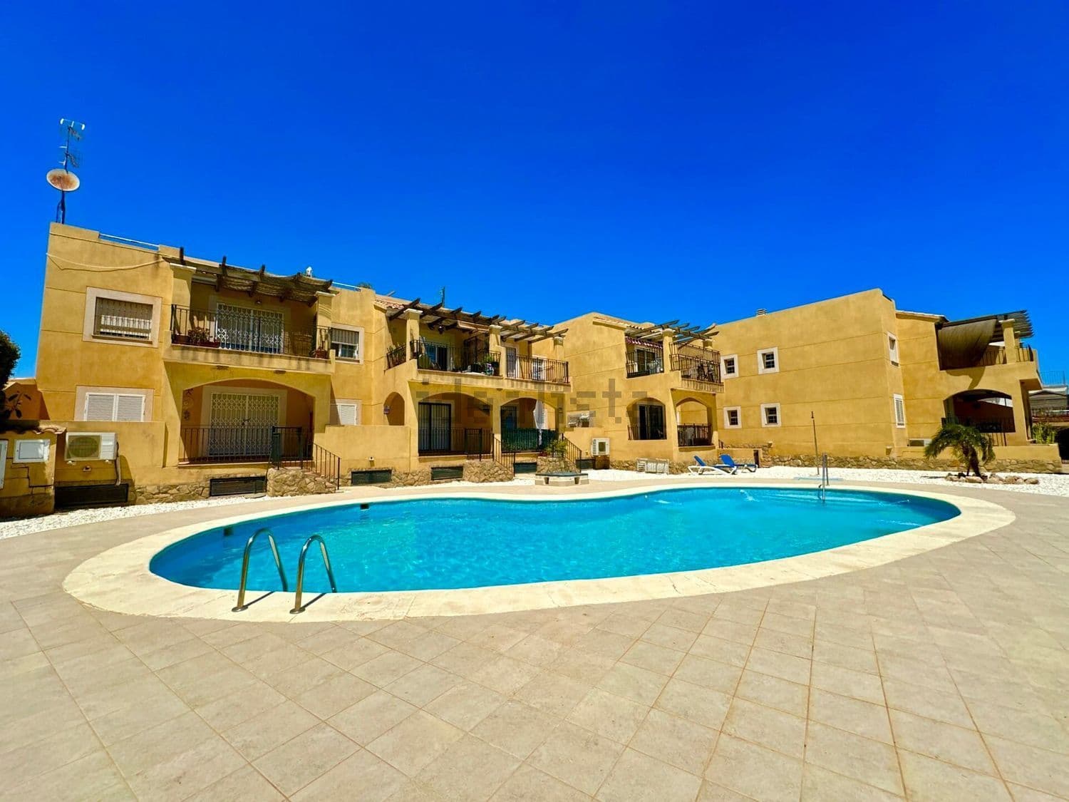 Piso en Almería (1/5)