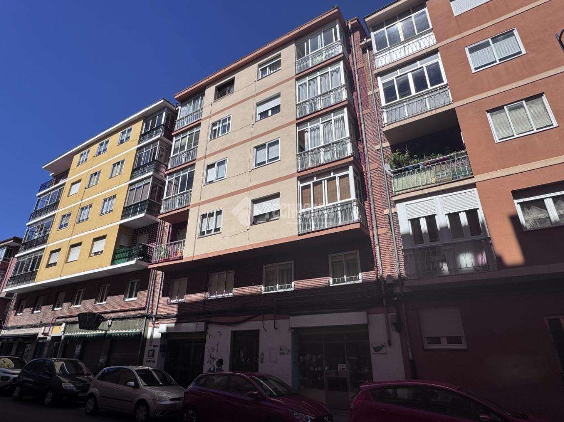 Piso en León (1/5)