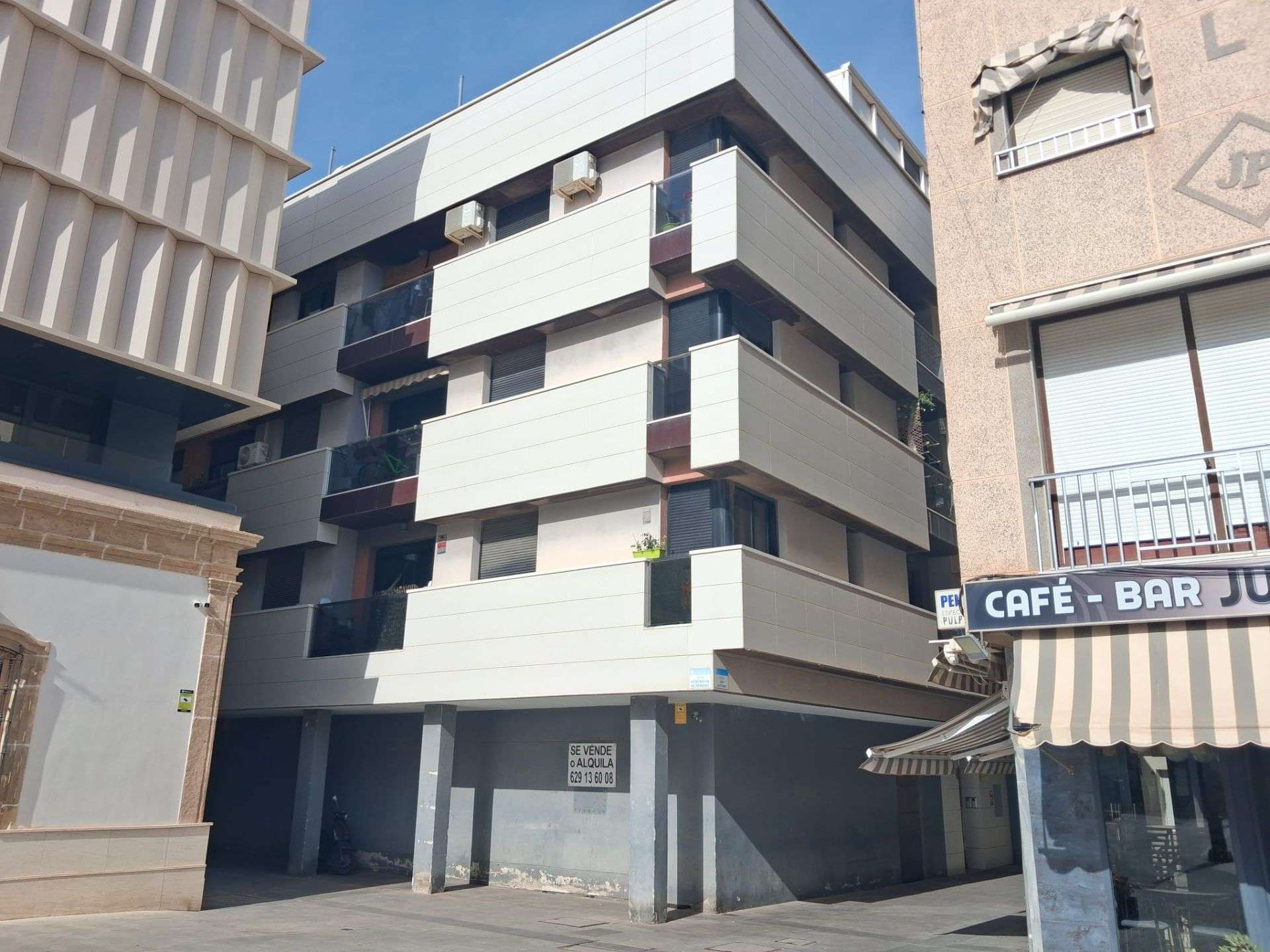 Piso en Almería (1/5)