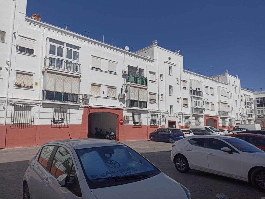 Piso en Cádiz (1/5)