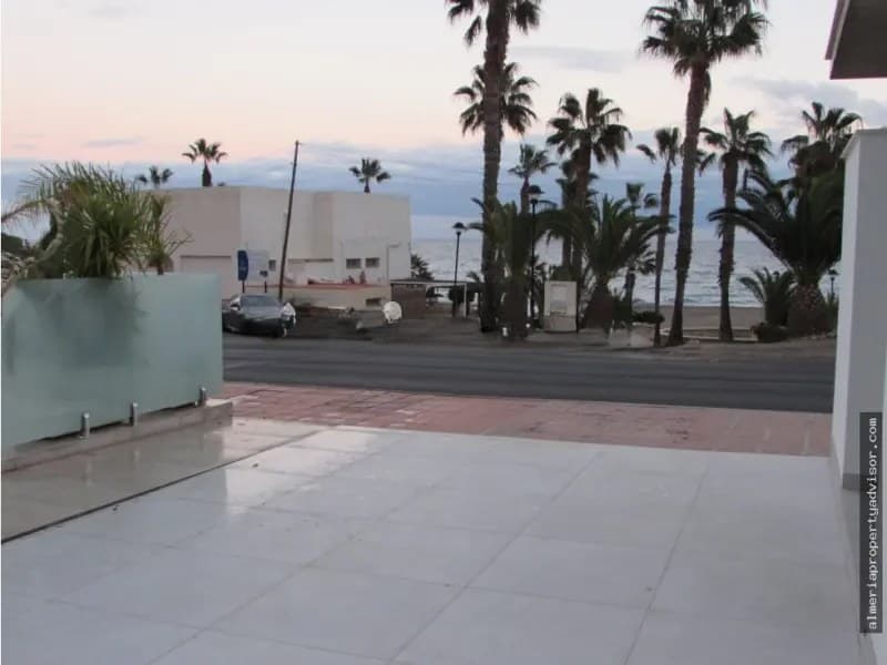 Piso en Almería (1/5)