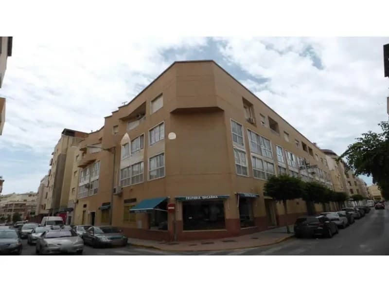 Piso en Almería (1/5)