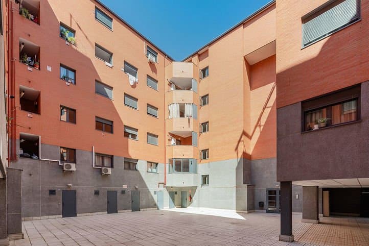 Piso en Madrid (1/2)