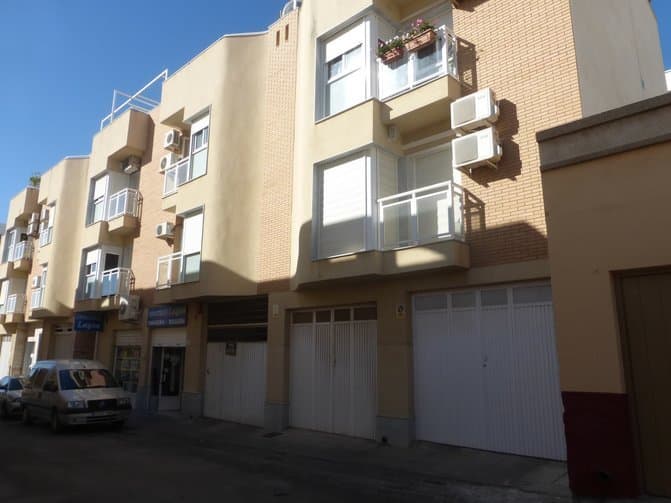 Piso en Almería (1/5)