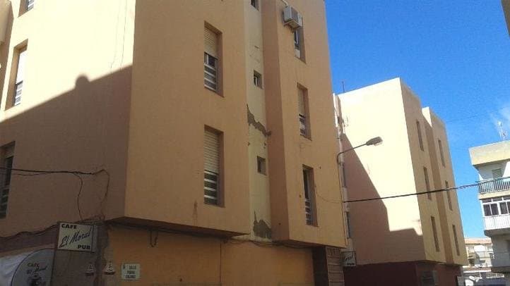 Piso en Almería (1/4)