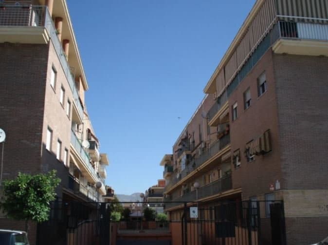 Piso en Granada (1/1)