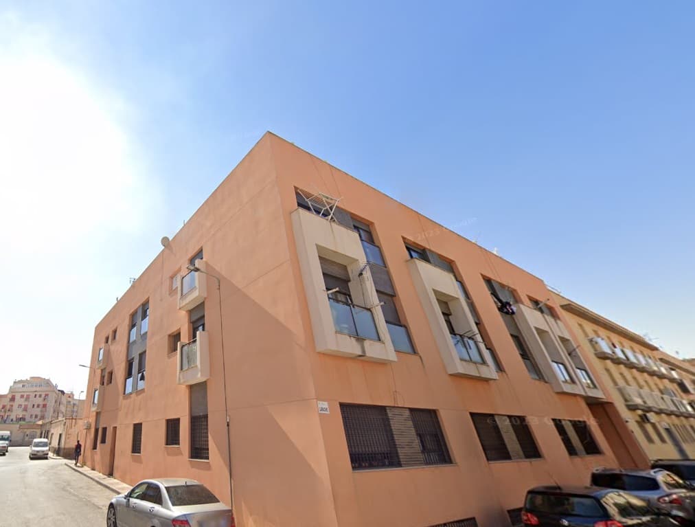 Piso en Almería (1/5)